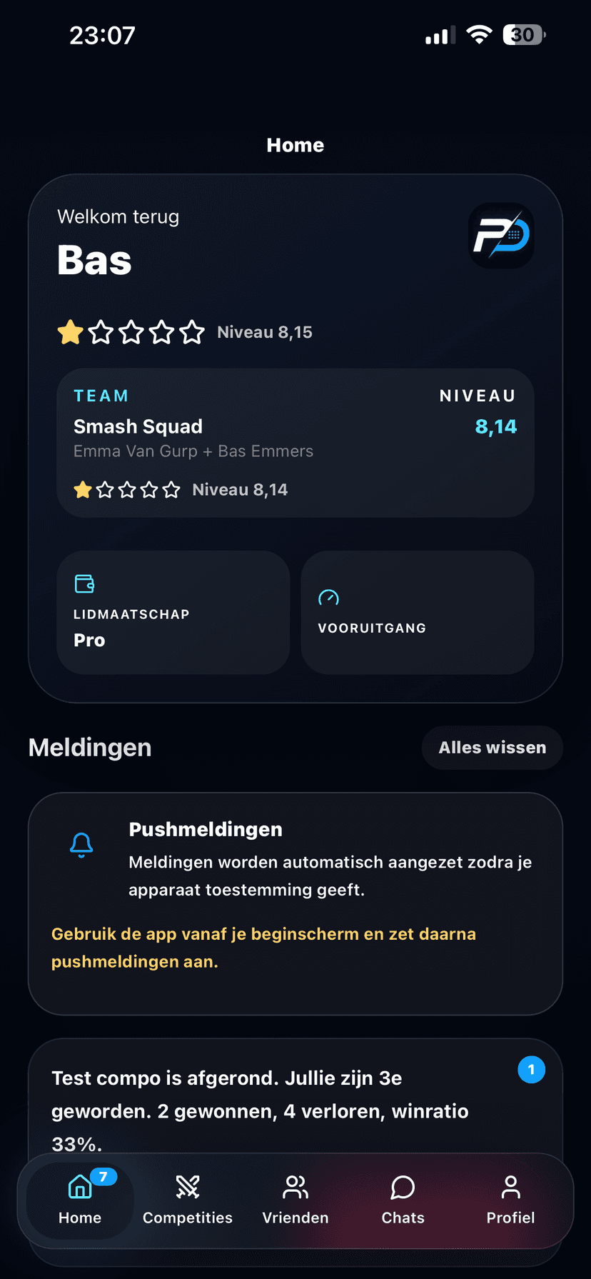 PadelDivision home dashboard op iPhone